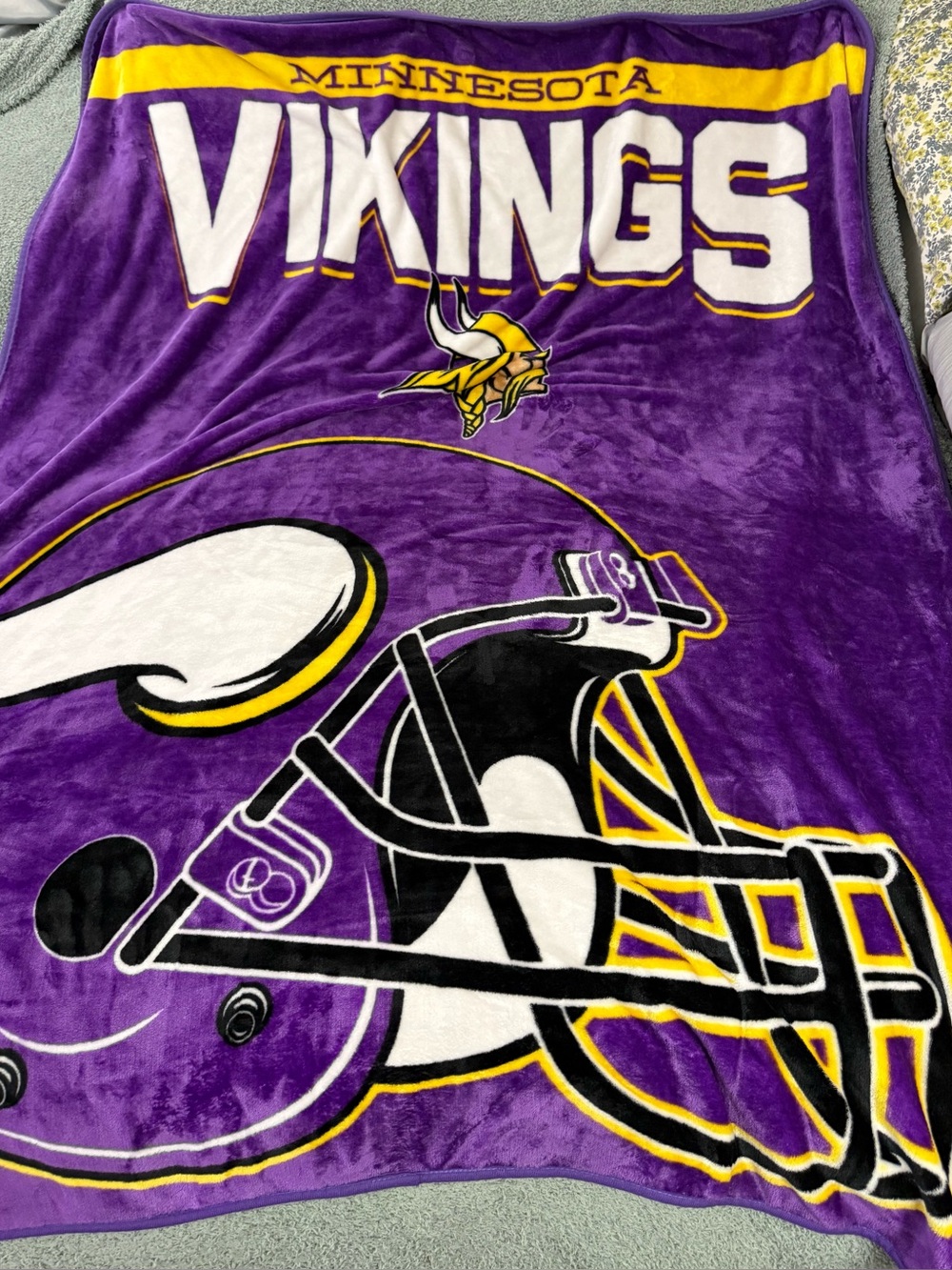 Minnesota Vikings Plush Oversized Throw Blanket 60" X 70”